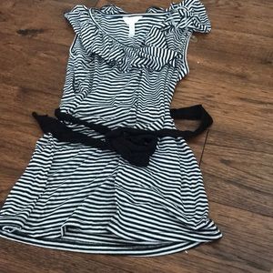 B1G1   Three seasons maternity size medium